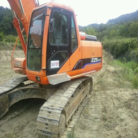 Used Crawler Excavator SL225LC-V – DAEWOO for Sale
